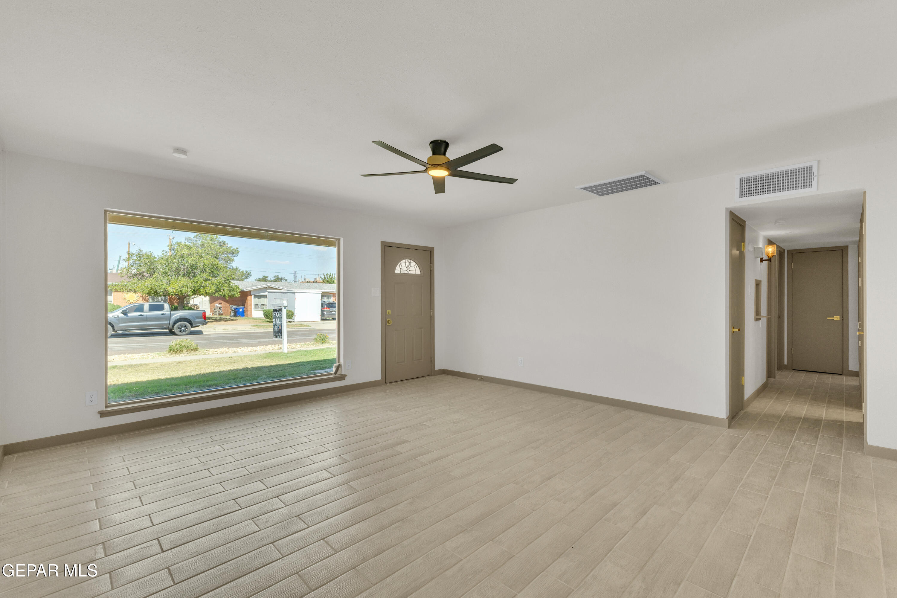 10013 Keystone Lane El Paso, TX 79924 - Photo 4 of 42 2 (1)