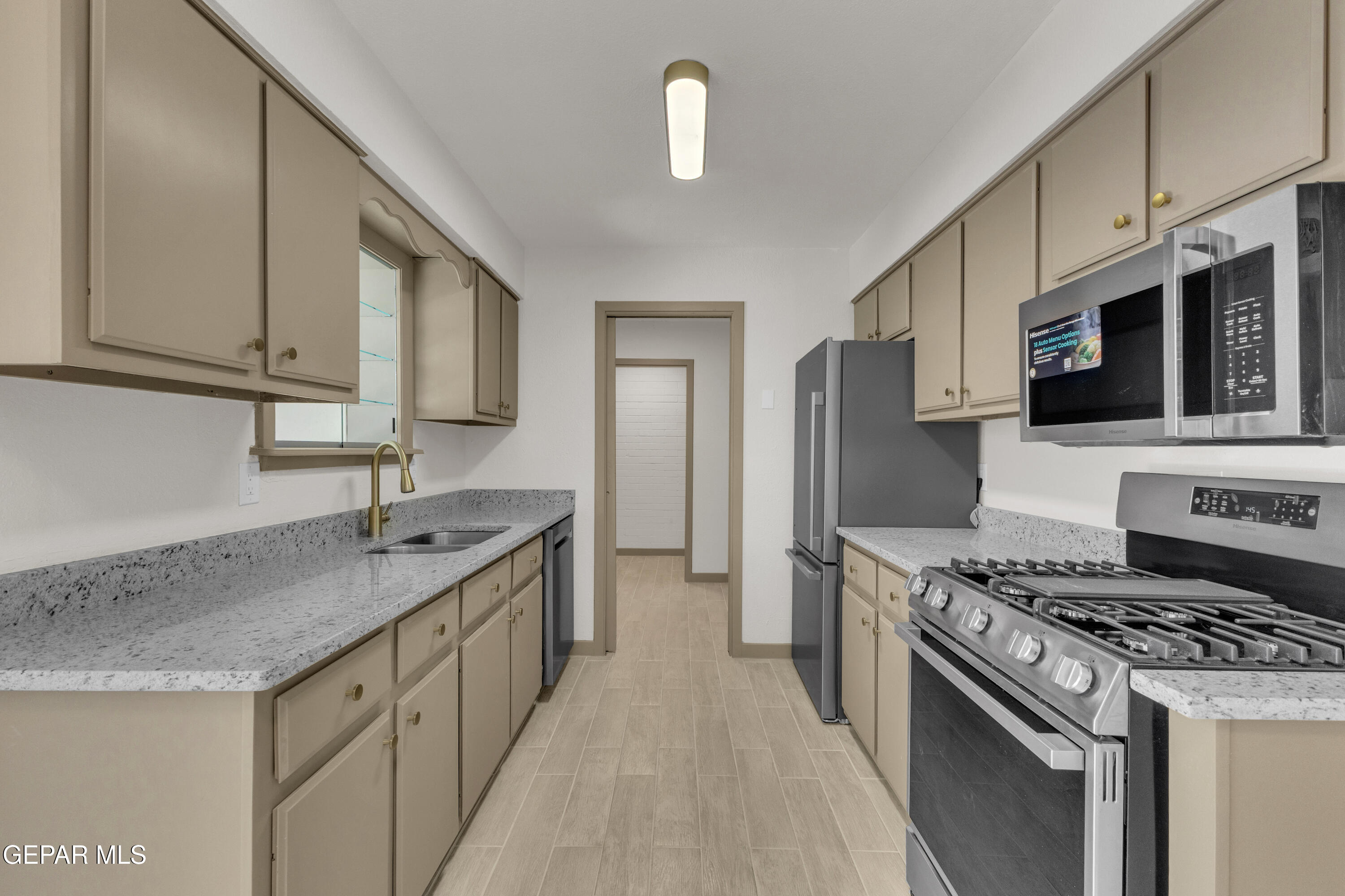 10013 Keystone Lane El Paso, TX 79924 - Photo 8 of 42 2 (5)