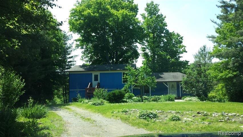 508 White Road Columbiaville, MI 48421 - Photo 1 of 25 SUMMER FRONT.jpg