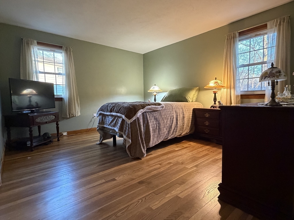 23 Orchard Avenue Saugus, MA 01906 - Photo 17 of 42