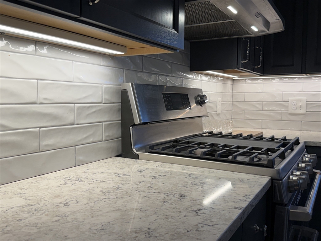 23 Orchard Avenue Saugus, MA 01906 - Photo 7 of 42