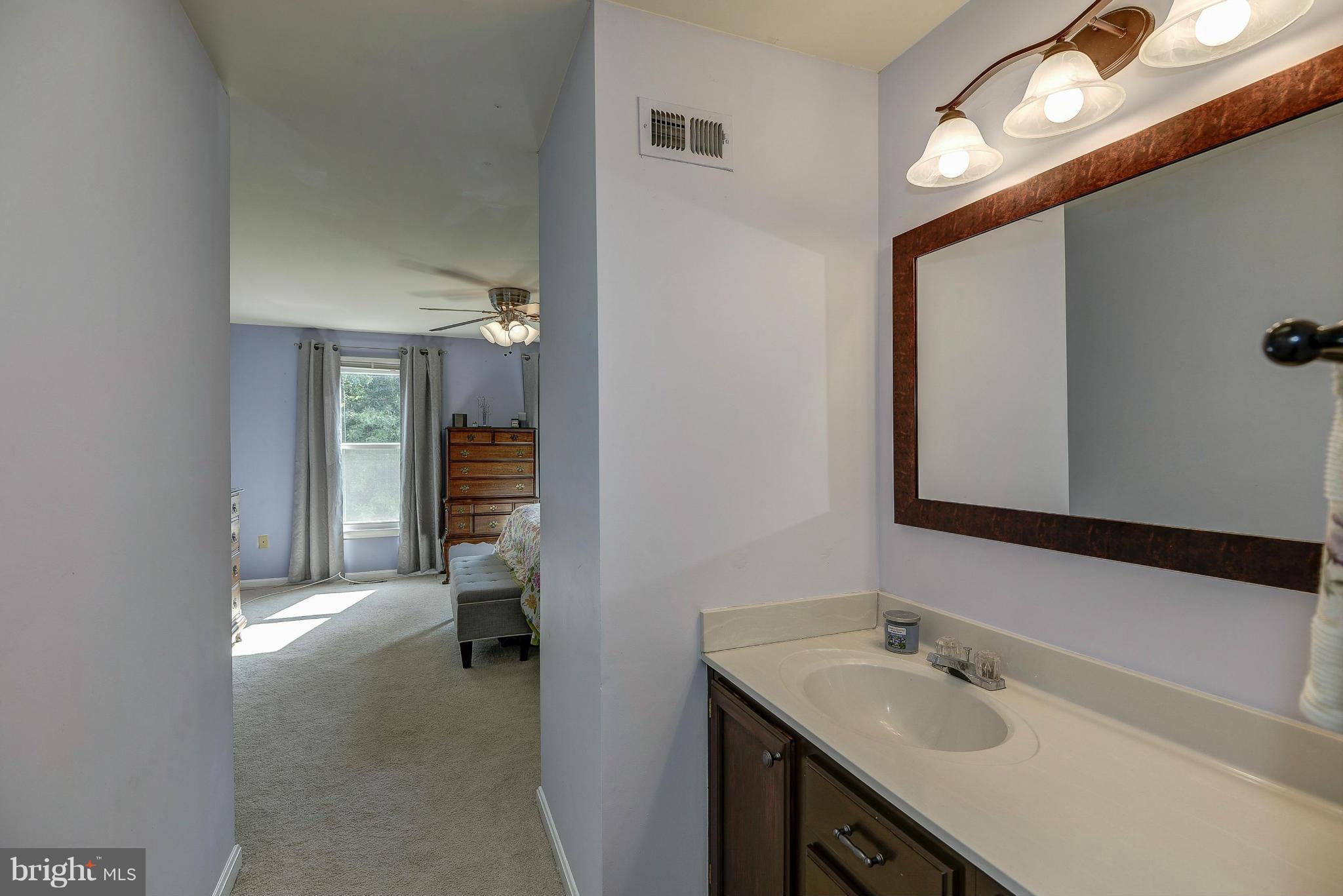 1690 Oaktree Court Reston, VA 20194 - Photo 22 of 30 Bedroom (Master)