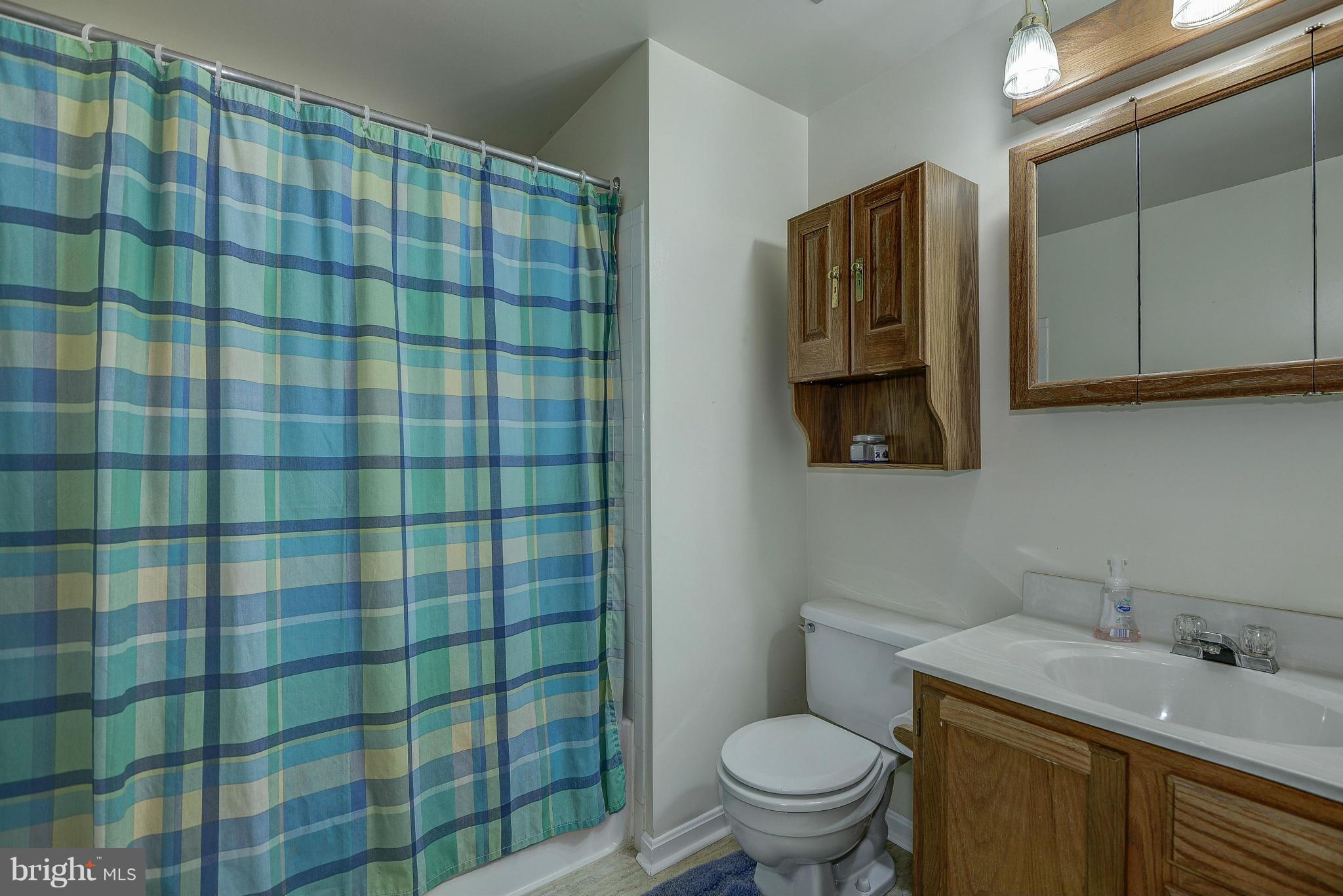 1690 Oaktree Court Reston, VA 20194 - Photo 30 of 30 Bath