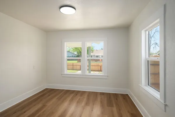 $310,000 | 4237 East Washington Avenue, Fresno, CA 93702