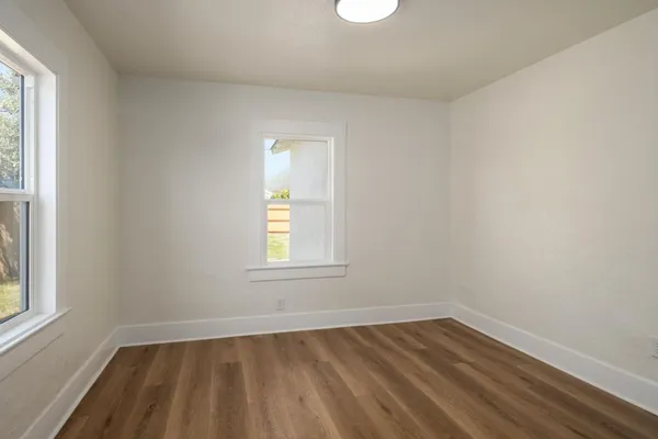 $310,000 | 4237 East Washington Avenue, Fresno, CA 93702