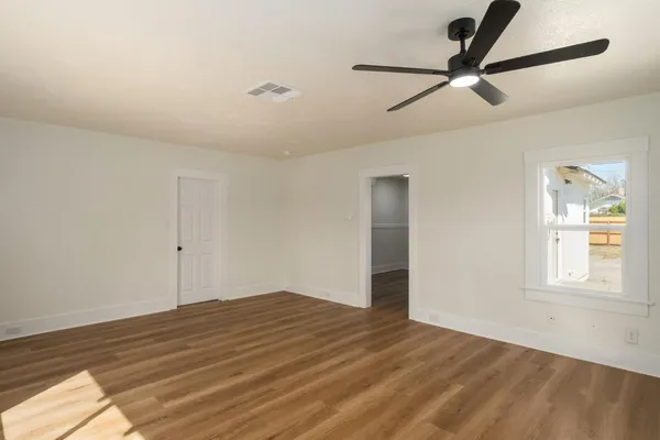 $310,000 | 4237 East Washington Avenue, Fresno, CA 93702