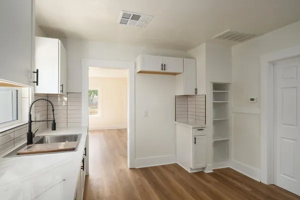 $310,000 | 4237 East Washington Avenue, Fresno, CA 93702