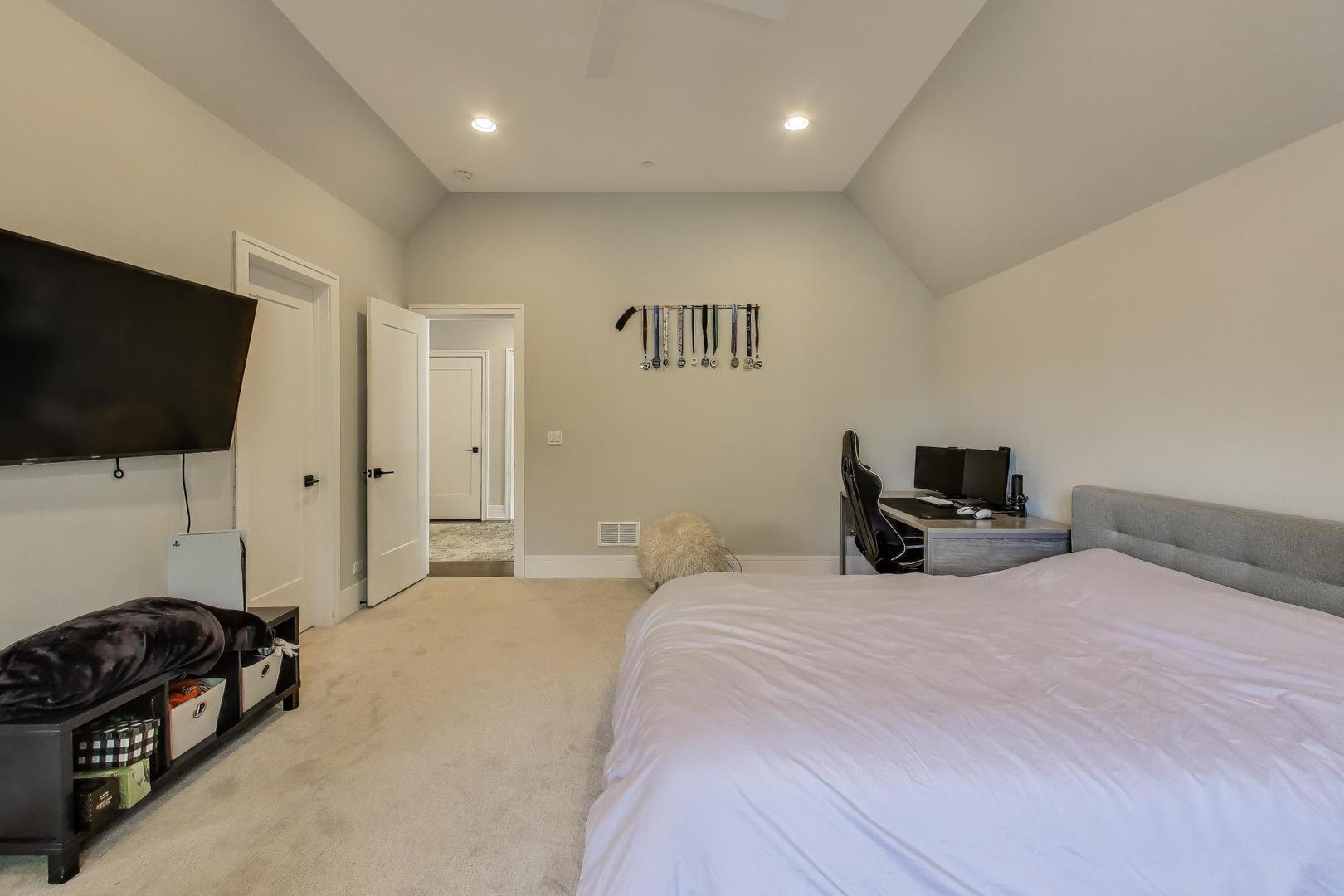 579 Greenwood Road Northbrook, IL 60062 - Photo 47 of 79 Gallery Image 47