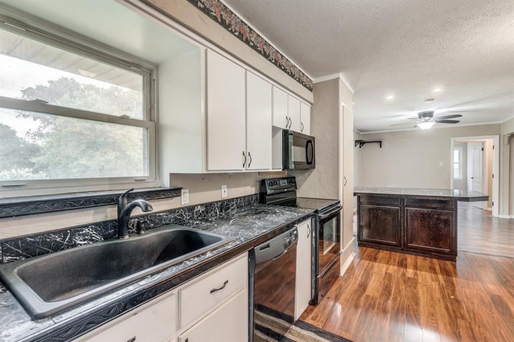 11049 Paddock Circle Dallas, TX 75238 - Photo 14 of 27 Gallery Image 14