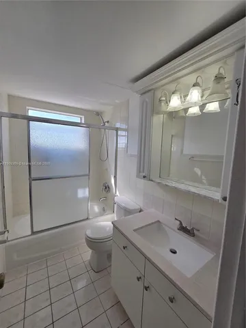 $245,000 | 3640 Northwest 9th Street, Unit 407, Miami, FL 33125