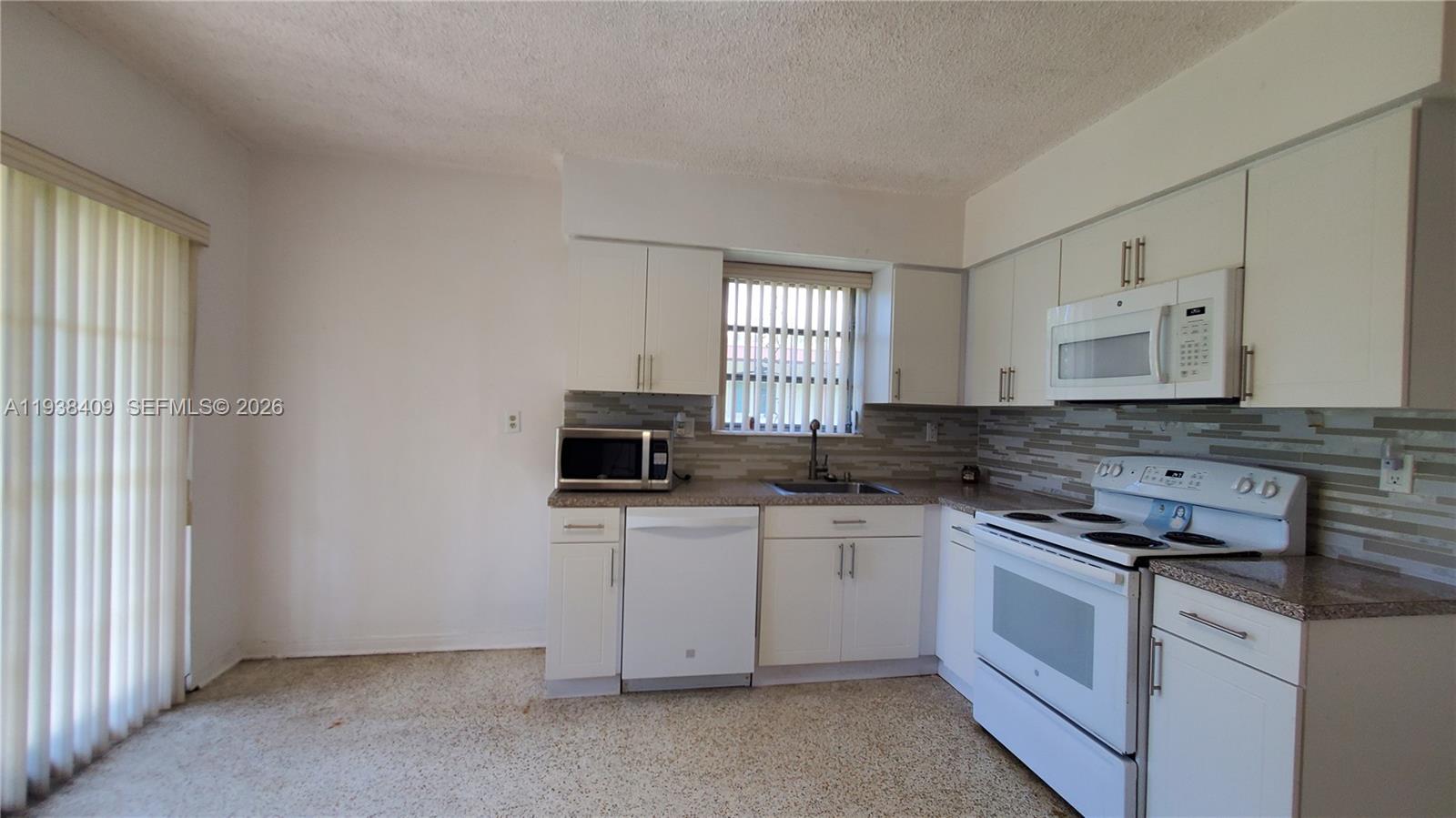 4756 Southwest 7th Street Miami, FL 33134 - Photo 9 of 13