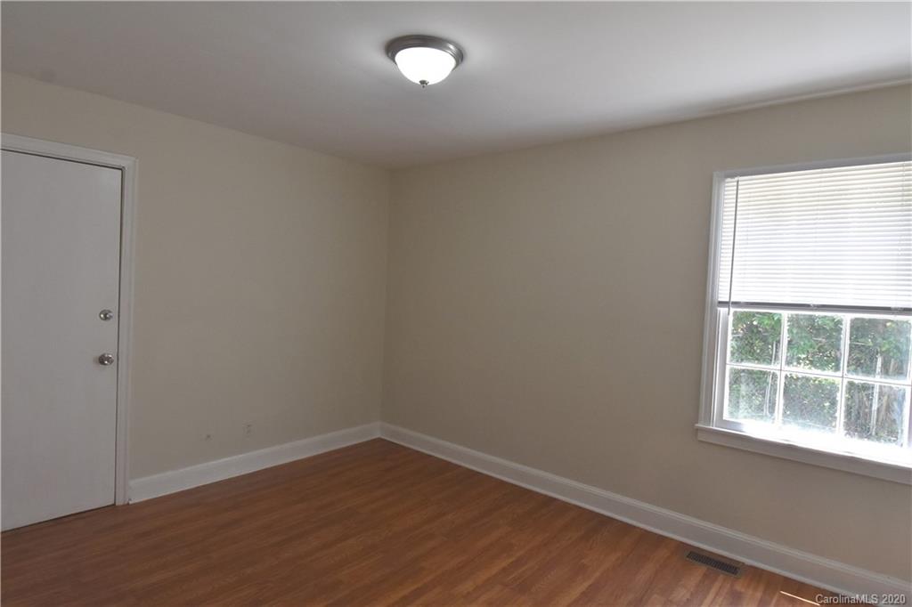 1449 Remount Road Charlotte, NC 28208 - Photo 8 of 13 Gallery Image 8