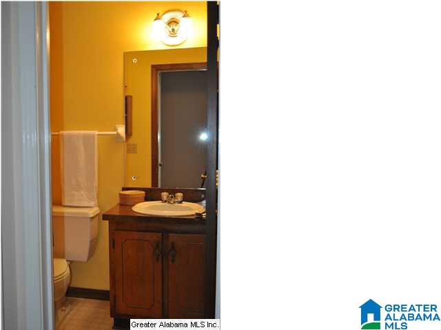 909 Colonial Drive Alabaster, AL 35007 - Photo 16 of 25
