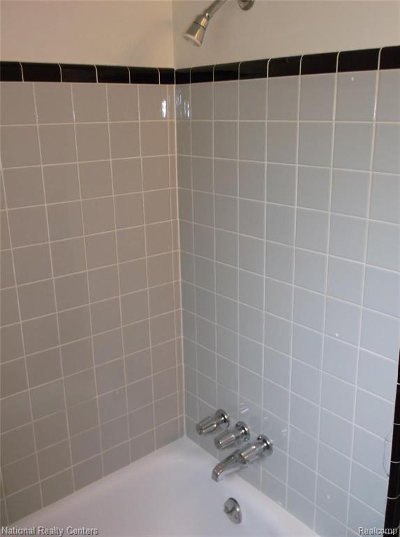 2037 East Maple Road Birmingham, MI 48009 - Photo 12 of 21