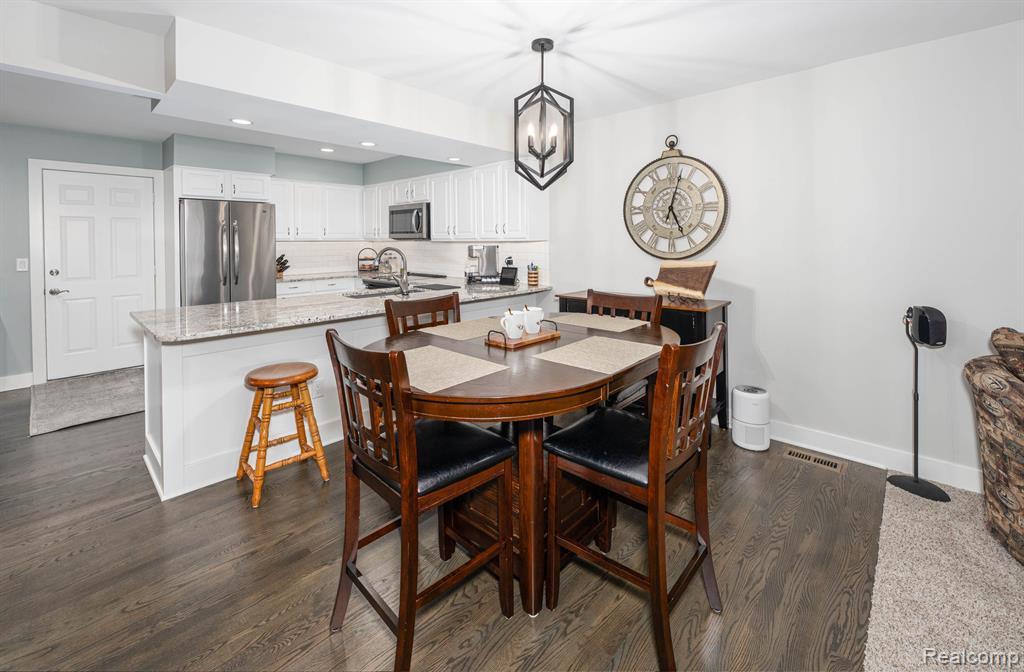 1822 Reis Court Rochester Hills, MI 48309 - Photo 8 of 29