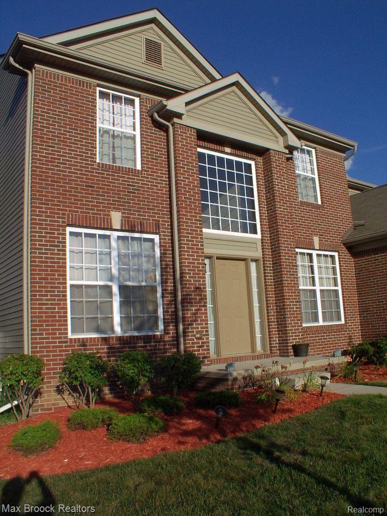 3282 Fantail Drive Rochester, MI 48309 - Photo 2 of 28 front of house.jpg