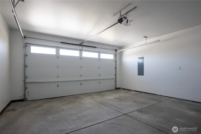 $712,000 | 921 West Ted Yao Way, Moses Lake, WA 98837