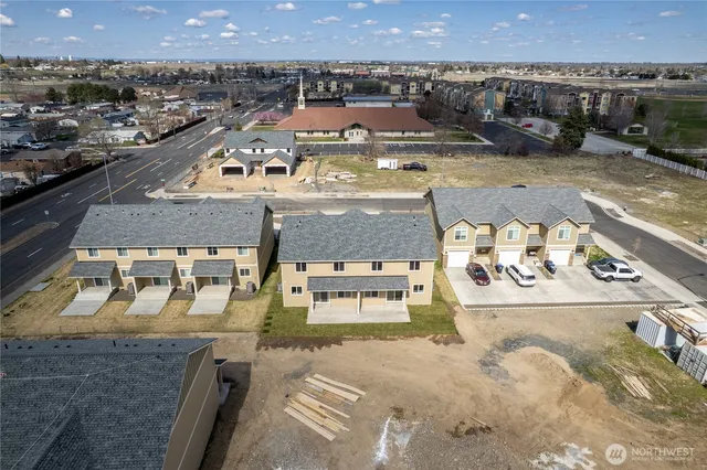 $712,000 | 921 West Ted Yao Way, Moses Lake, WA 98837