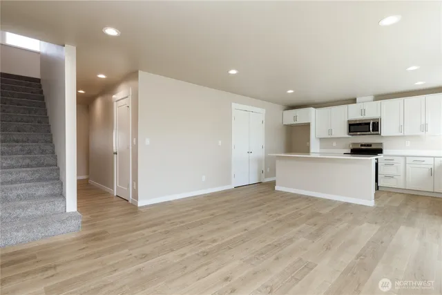 $712,000 | 921 West Ted Yao Way, Moses Lake, WA 98837