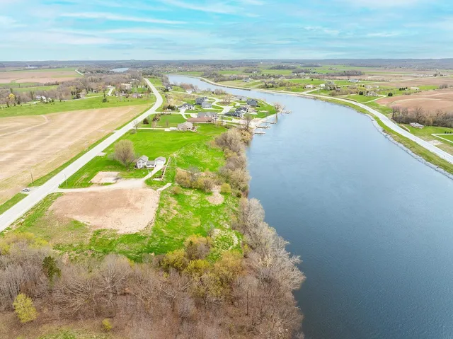 $657,900 | 4275 Lost Dauphin Road, Unit 3, Wrightstown, WI 54180