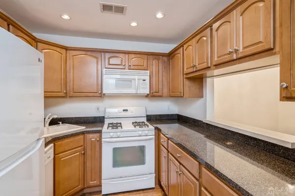 $2,350 | 101 Quince Court, Lawrence Township, NJ 08648