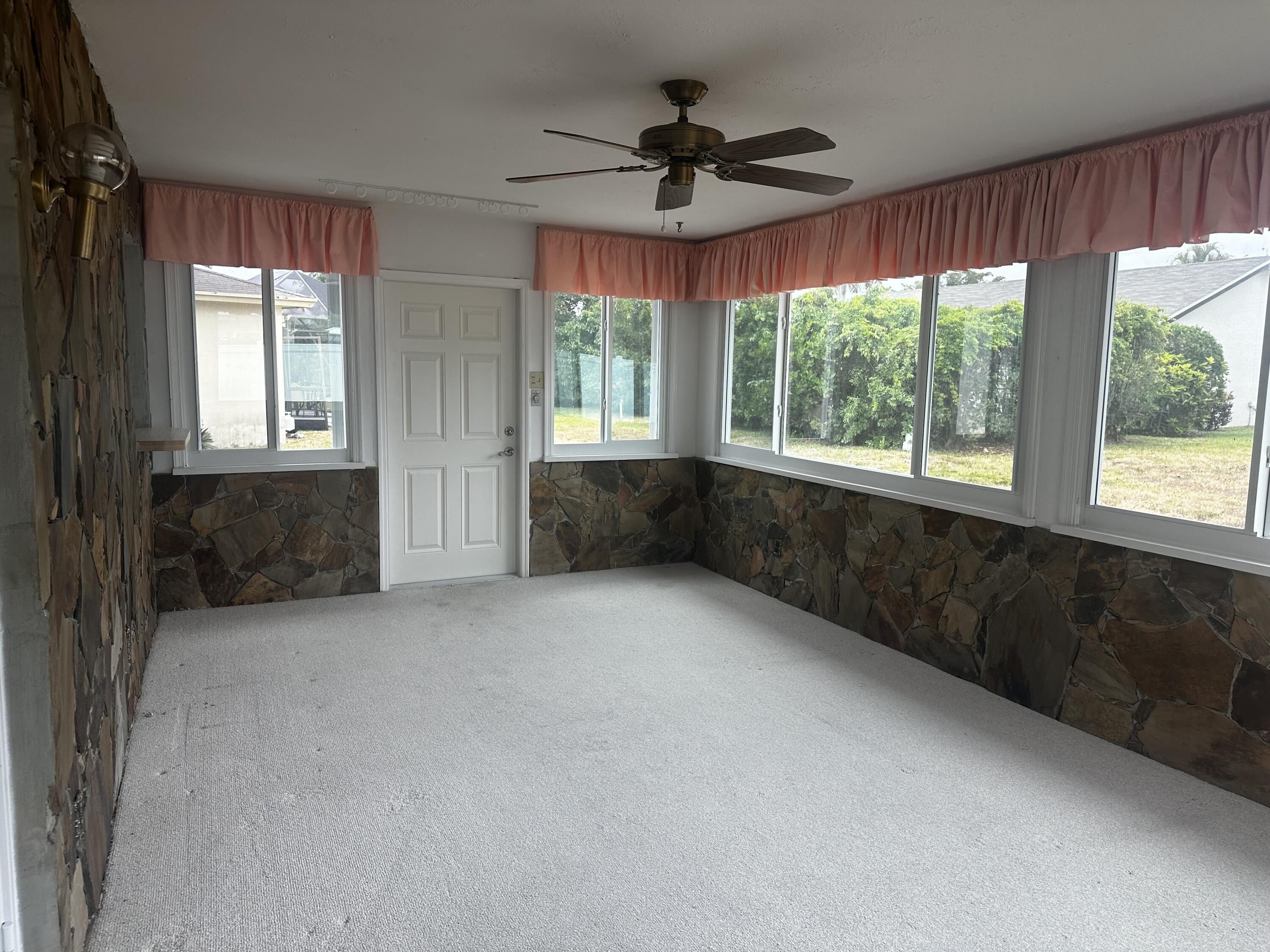 19447 Colorado Circle Boca Raton, FL 33434 - Photo 4 of 7 IMG_0831