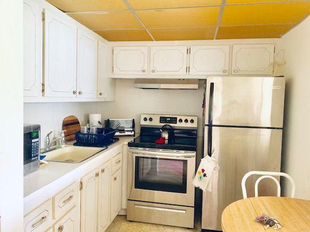 483 Mansfield K, Unit 483 Boca Raton, FL 33434 - Photo 3 of 22 Kitchen