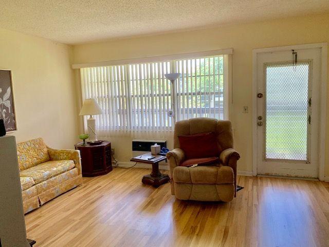 483 Mansfield K, Unit 483 Boca Raton, FL 33434 - Photo 6 of 22 Living Room