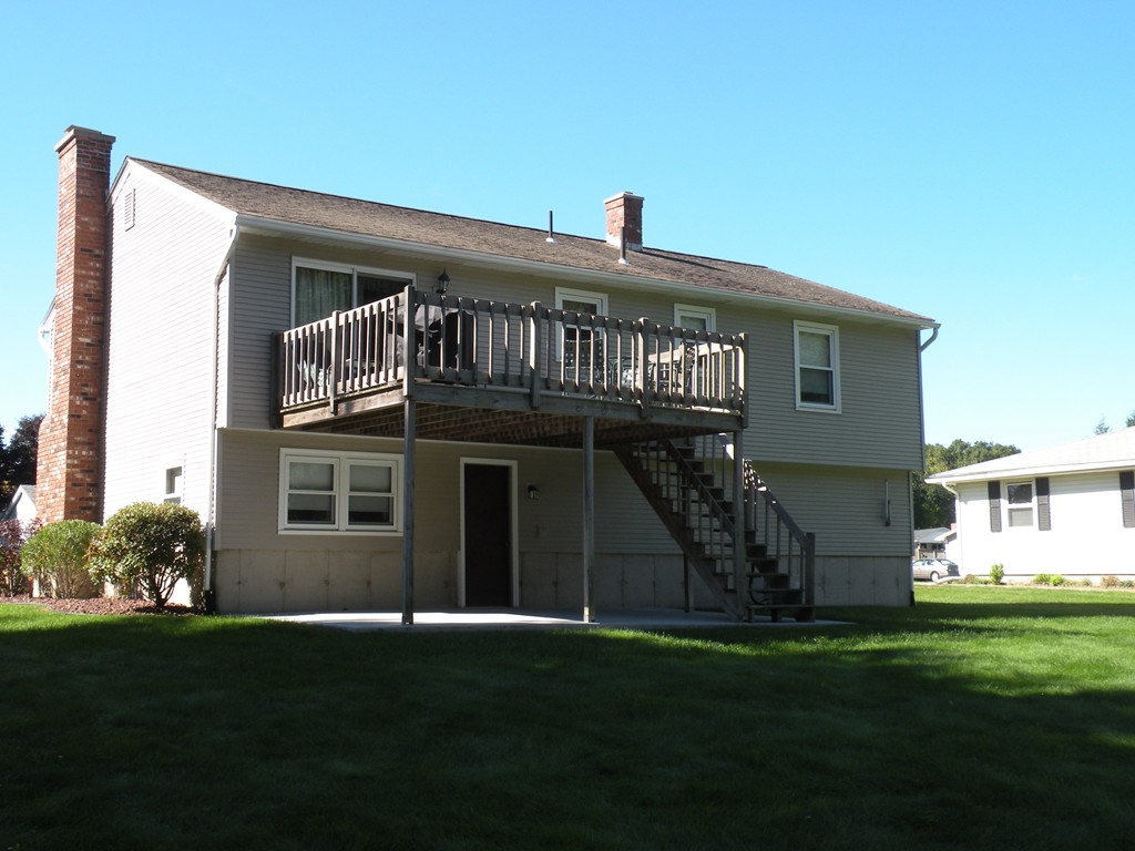126 Country Road Agawam, MA 01001 - Photo 4 of 16 Gallery Image 4