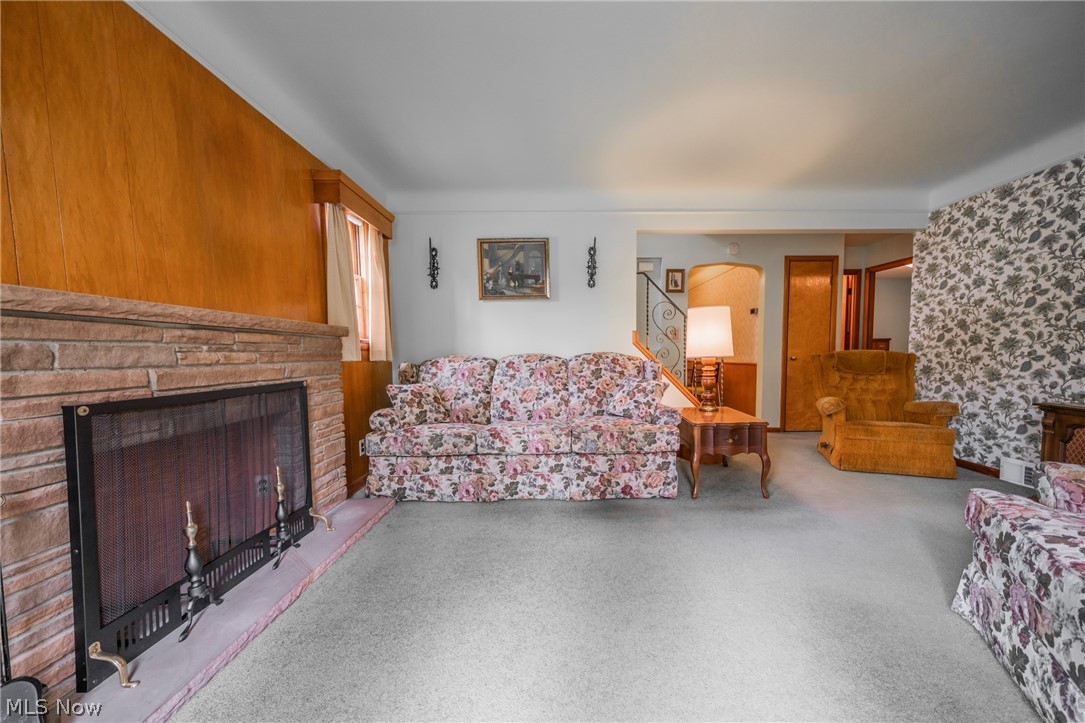 23601 Chardon Road Euclid, OH 44117 - Photo 6 of 31 Gallery Image 6
