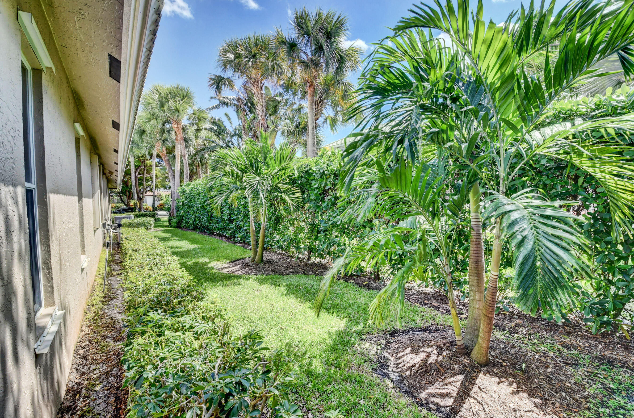1061 Southwest 21st Avenue Boca Raton, FL 33486 - Photo 18 of 71 26_dsc_9221_2_3_4_5