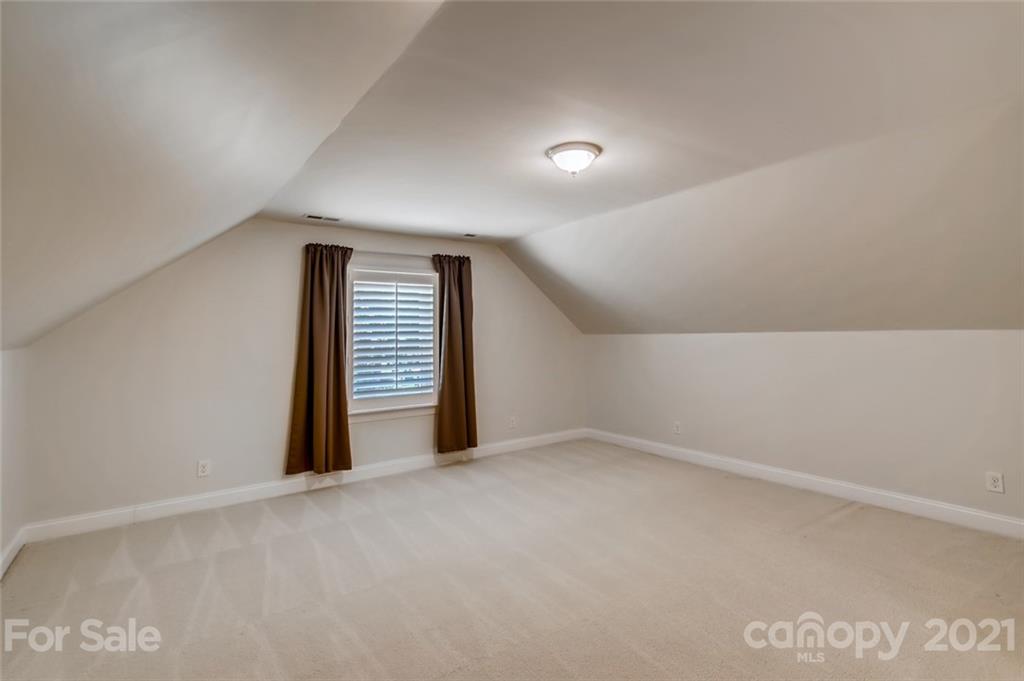 4030 High Ridge Road Charlotte, NC 28270 - Photo 22 of 34 an empty room with a window