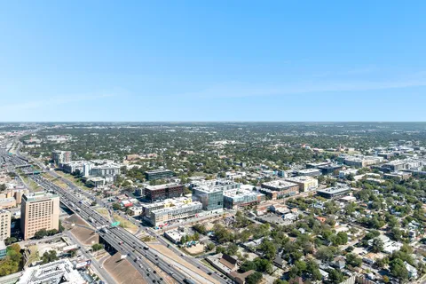 $3,900 | 610 Davis Street, Unit 5206, Austin, TX 78701