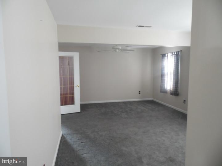 7 Ritchie Drive New Castle, DE 19720 - Photo 7 of 15 Family Room