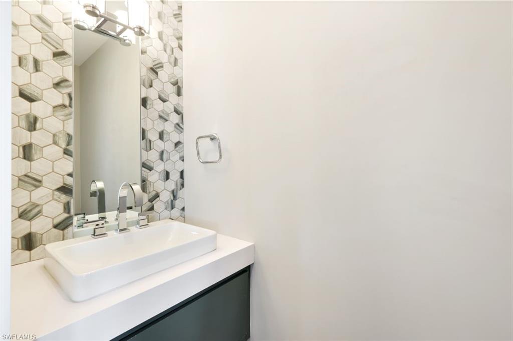 91 14th Street South Naples, FL 34102 - Photo 24 of 31