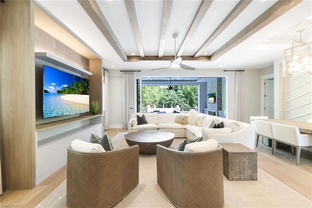 91 14th Street South Naples, FL 34102 - Photo 10 of 31