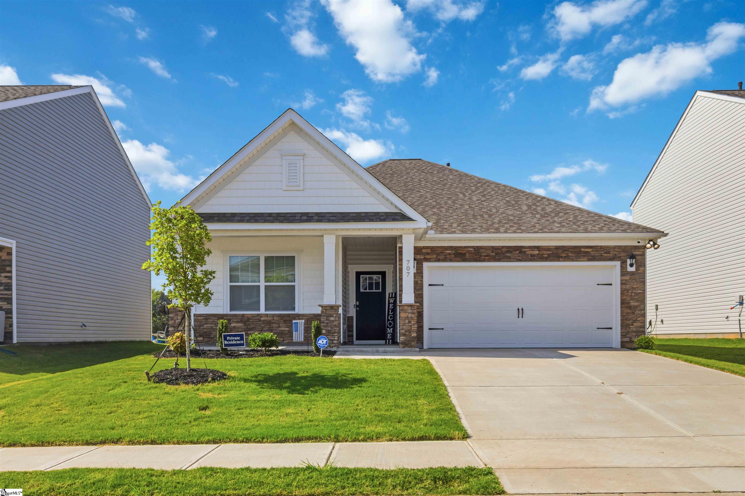 707 Bayridge Road Simpsonville, SC 29680 - Photo 1 of 23