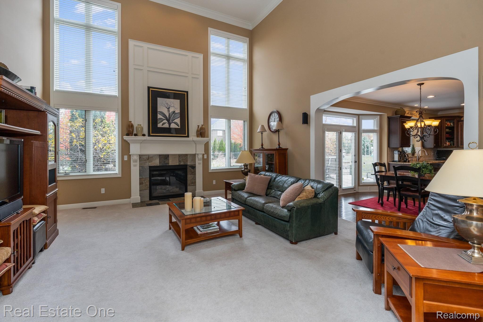 1577 Serene Court Rochester, MI 48306 - Photo 13 of 38 Great room with view to kitchen