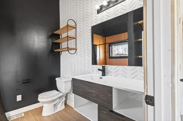 a view of an entrance of the house