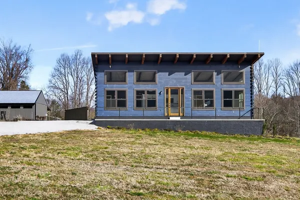 $459,000 | 1405 Cane Creek-Cummingsville Road, Sparta, TN 38583