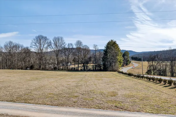 $459,000 | 1405 Cane Creek-Cummingsville Road, Sparta, TN 38583