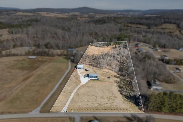 $459,000 | 1405 Cane Creek-Cummingsville Road, Sparta, TN 38583