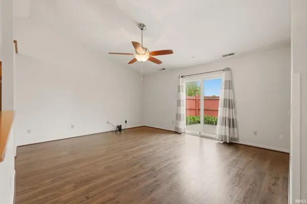 $189,900 | 3903 Cobblestone Cove, New Haven, IN 46774