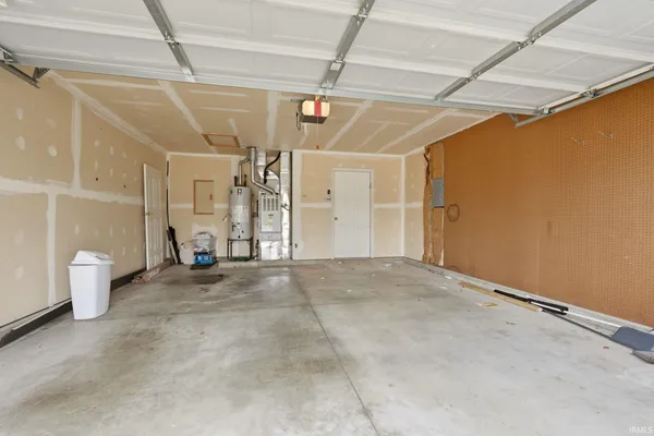 $189,900 | 3903 Cobblestone Cove, New Haven, IN 46774