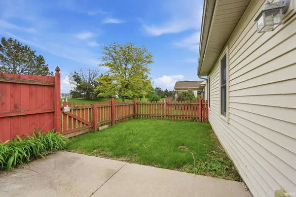 $189,900 | 3903 Cobblestone Cove, New Haven, IN 46774