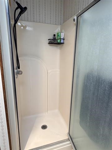 8957 Tejas Lane Silsbee, TX 77656 - Photo 29 of 50 a bathroom with a shower