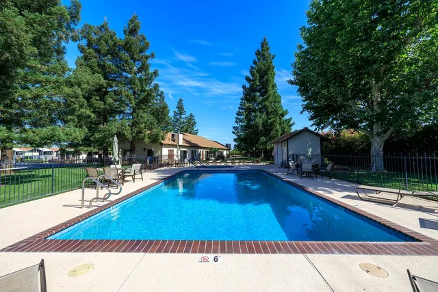 $135,000 | 1500 Held Drive, Unit 10, Modesto, CA 95355