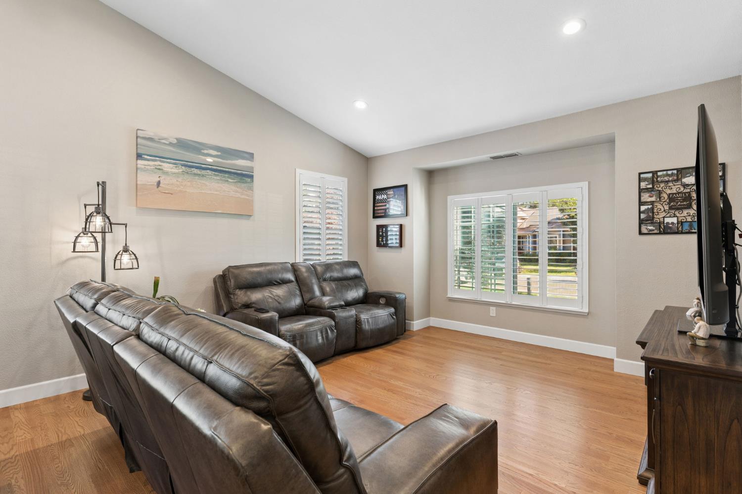 2890 Aquamarine Circle Rescue, CA 95672 - Photo 9 of 54