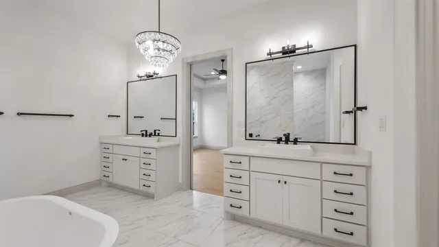 $894,000 | 108 Tranquility Trail, Spicewood, TX 78669