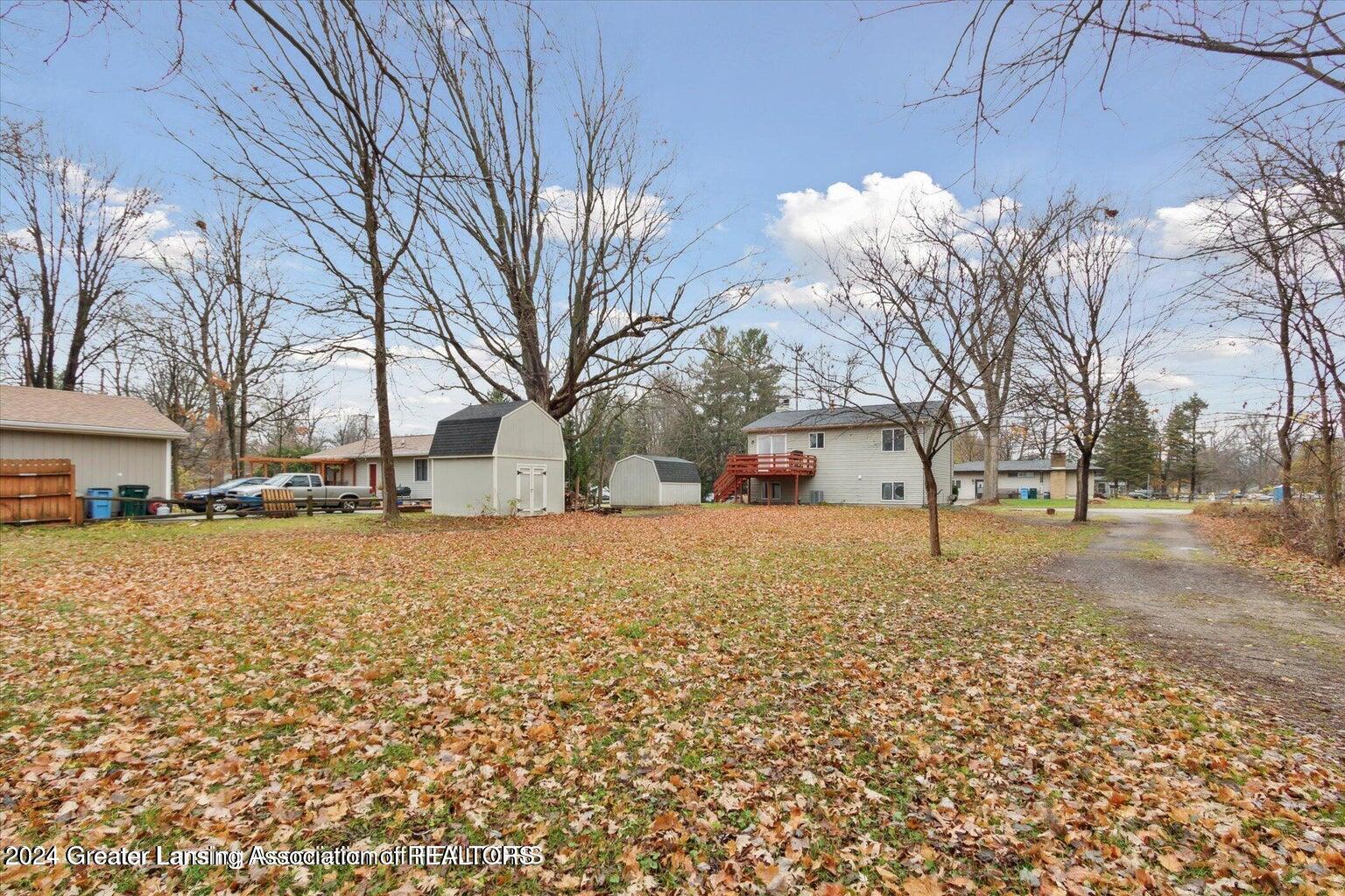 307 Sawyer Road Lansing, MI 48911 - Photo 46 of 47 46